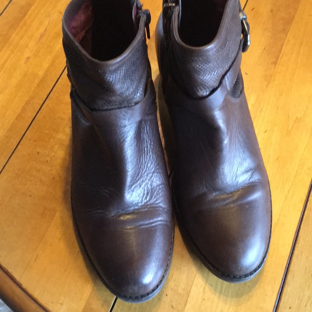 Umberto raffini brown leather ankle boots
